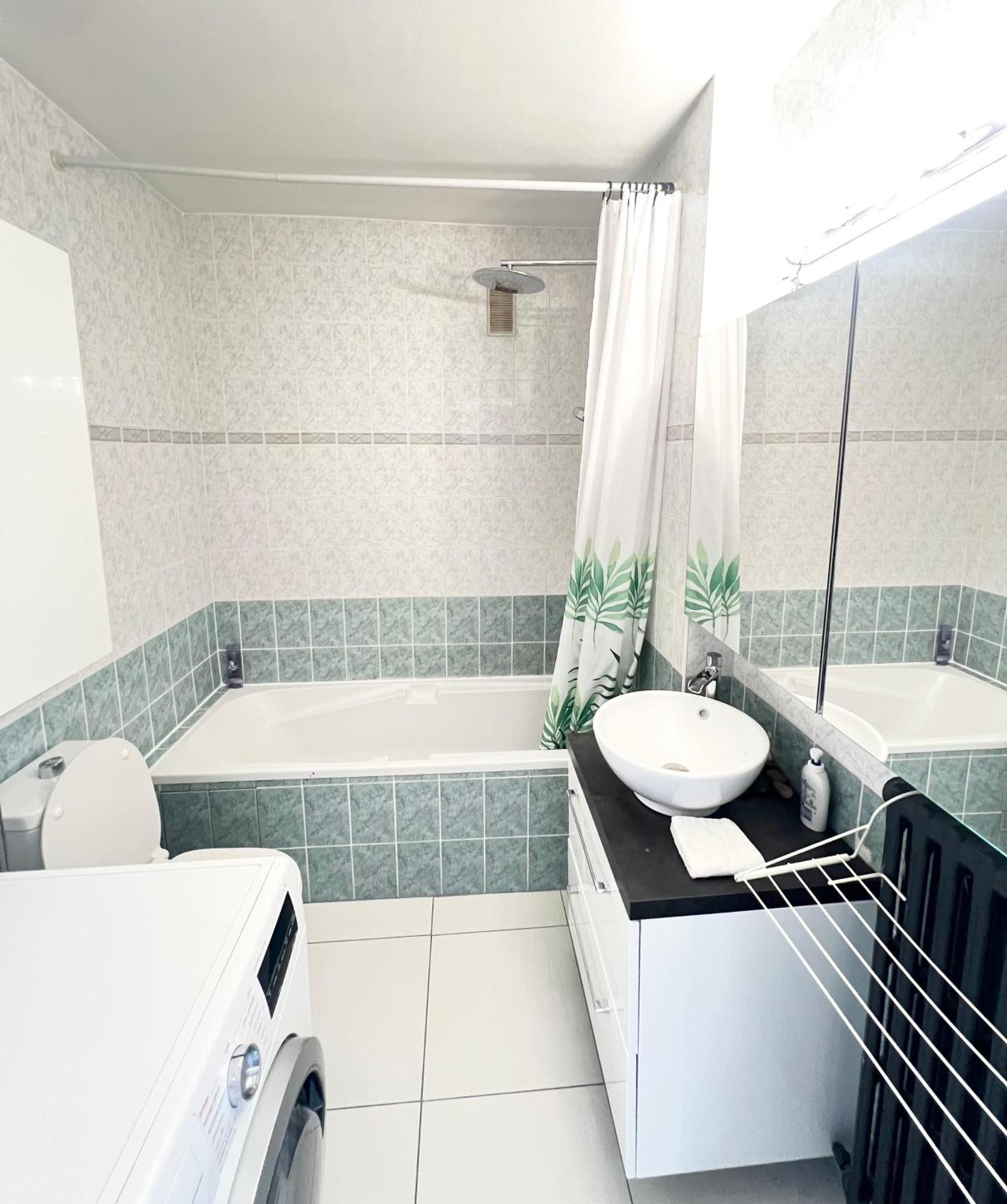 פריז Apartment Like Home Arc De Triomphe, Champs Elysees, Tour Eiffel מראה חיצוני תמונה